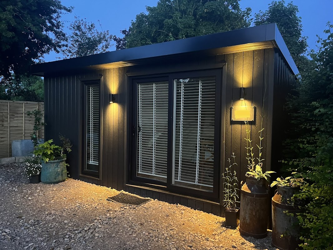 Jasmine's Beautique — photo 3